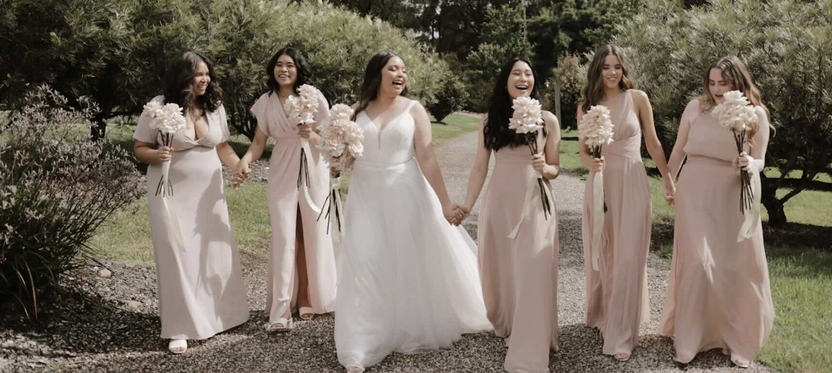 The Ultimate Bridesmaid Guide: Bridesmaid Dos and Don’ts