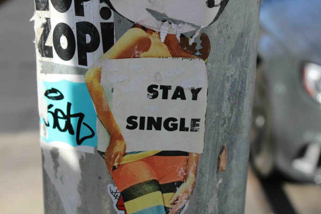 How People Find Happiness by Breaking the Relationship Mold
