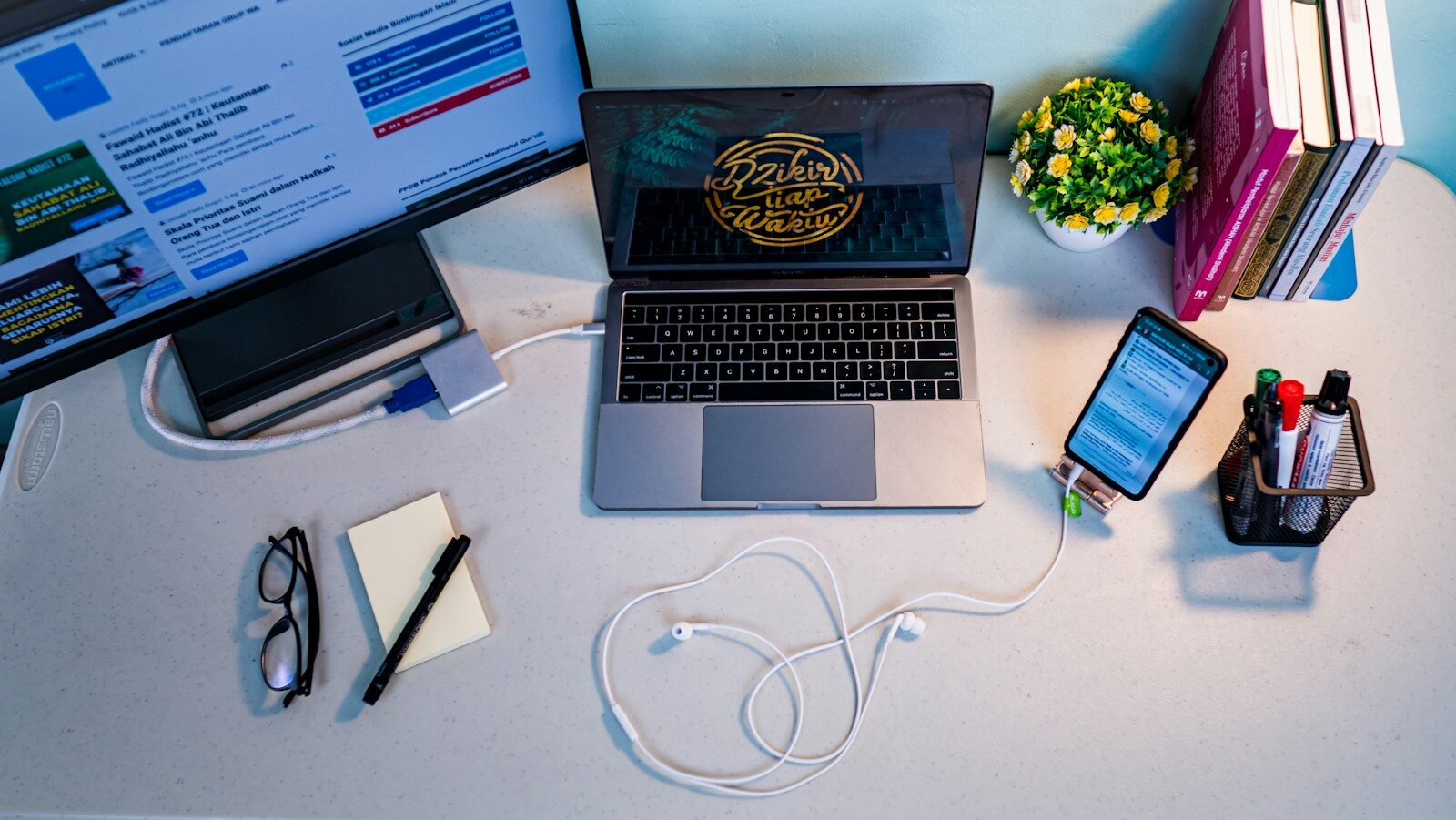 Safeguard Your Side Hustle: A Digital Privacy Checklist for Entrepreneurs